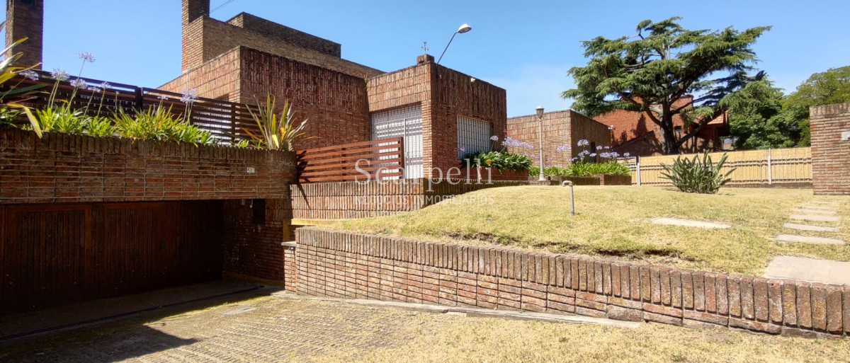 Casa ID.4307 - Totalmente Equipada Chalet tipo Americano en 1 planta Lucerna prox. Rambla 