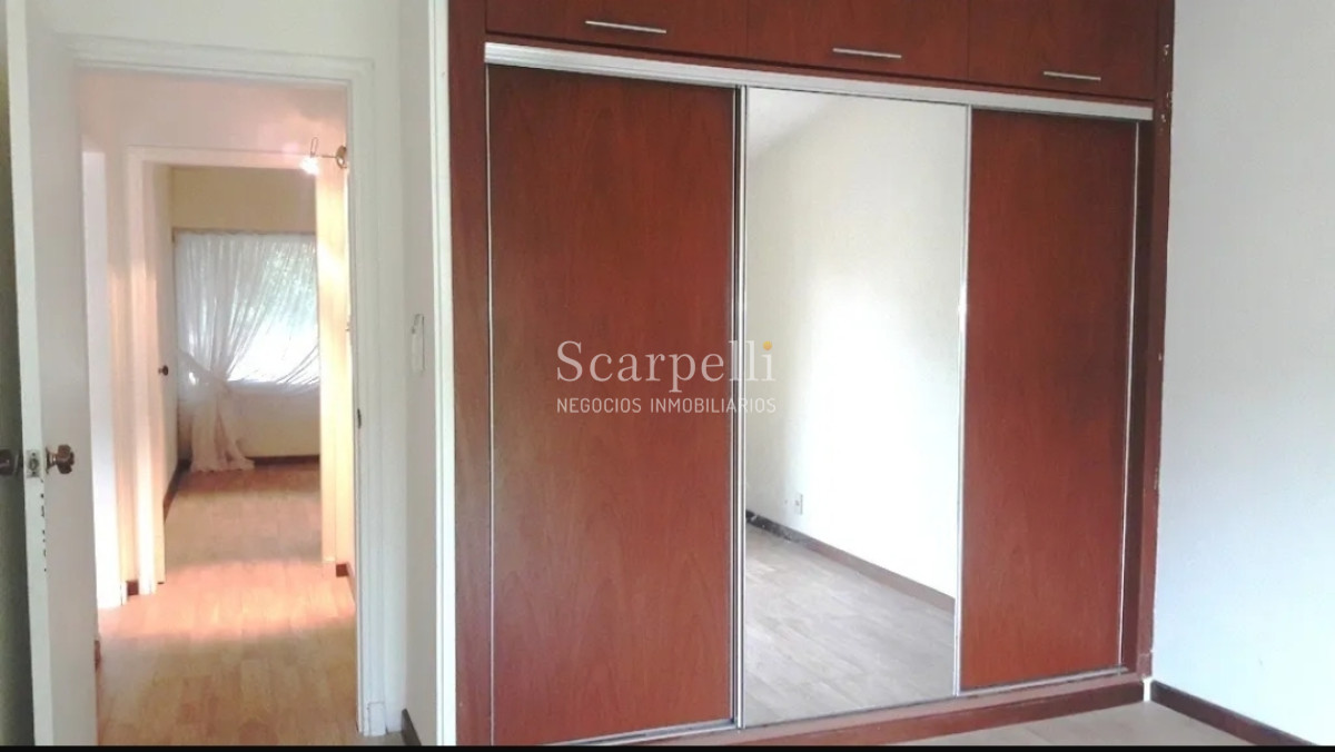 Casa ID.6890 - Estupendo Chalet de tejas coloniales en 1 planta en la mejor calle de Punta Gorda: San Marino proximo Rambla.