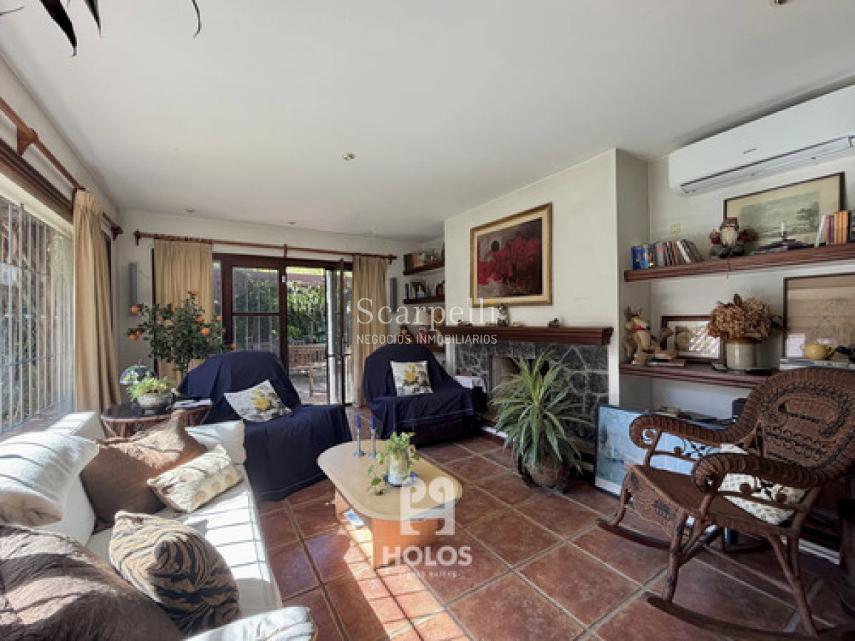 Casa ID.50659 - Carrasco en su mejor Entorno: Casa 4 Dormitorios Piscina Barbacoa Servicio A Dos Cuadras De La Rambla Toda en 1 planta