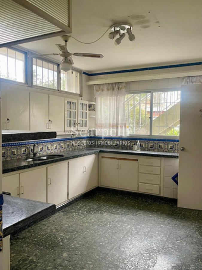 Casa ID.50479 - Alquiler De Gran Casa Sobre Av. Bolivia, Ideal Empresa Residencialprendimiento