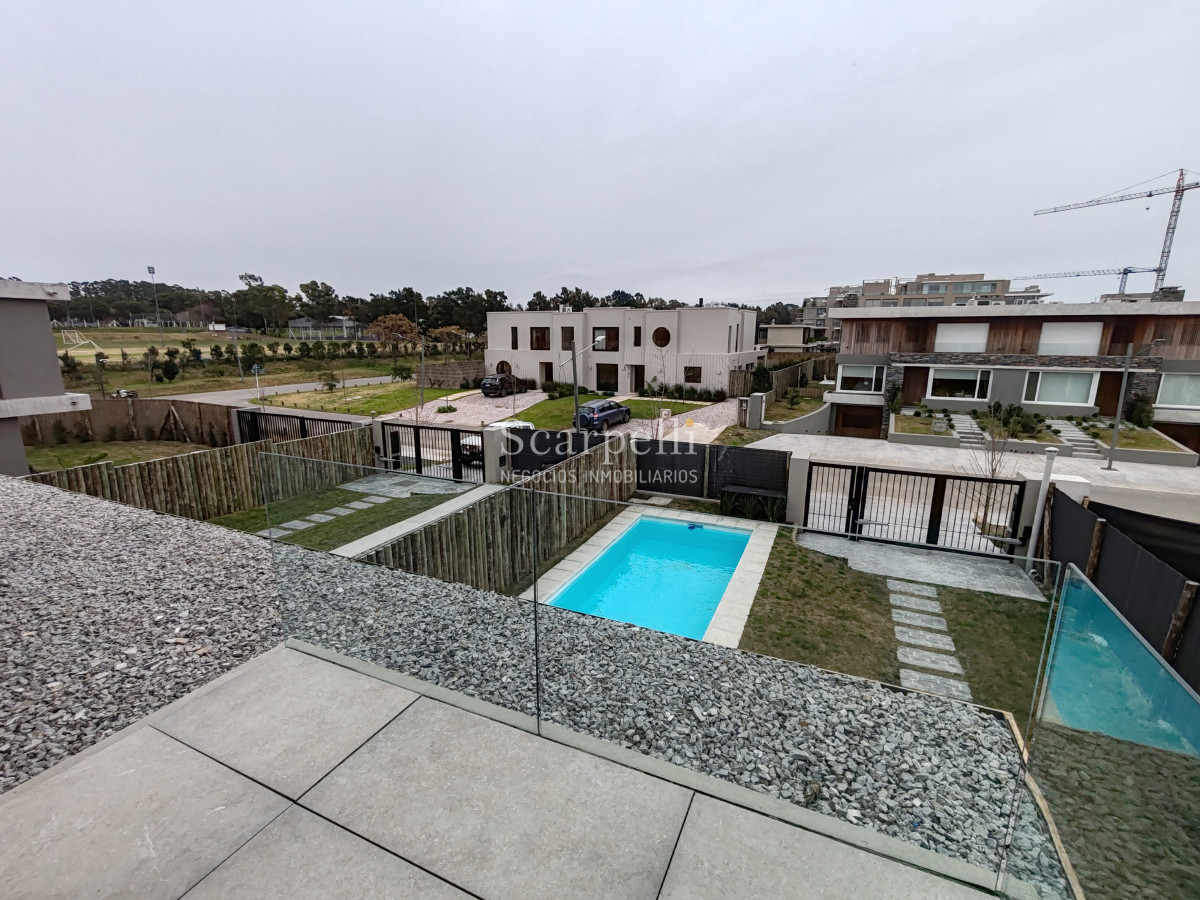 Casa ID.48909 - Estrene Con Renta Segura desde Octubre 2025 Barrio Parque II con Centro Comercial a escasos 380 mts.