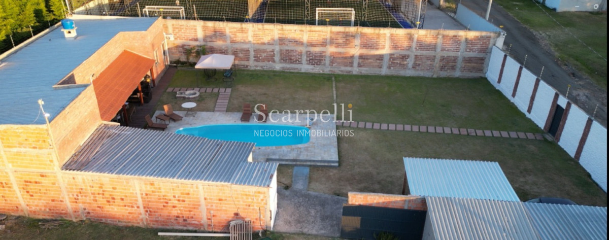 Casa ID.50378 - Importante padrón esquinero en Santana do Livramento con casi 2200 m2 Ideal Salón de Fiestas o emprendimiento Inmobiliario