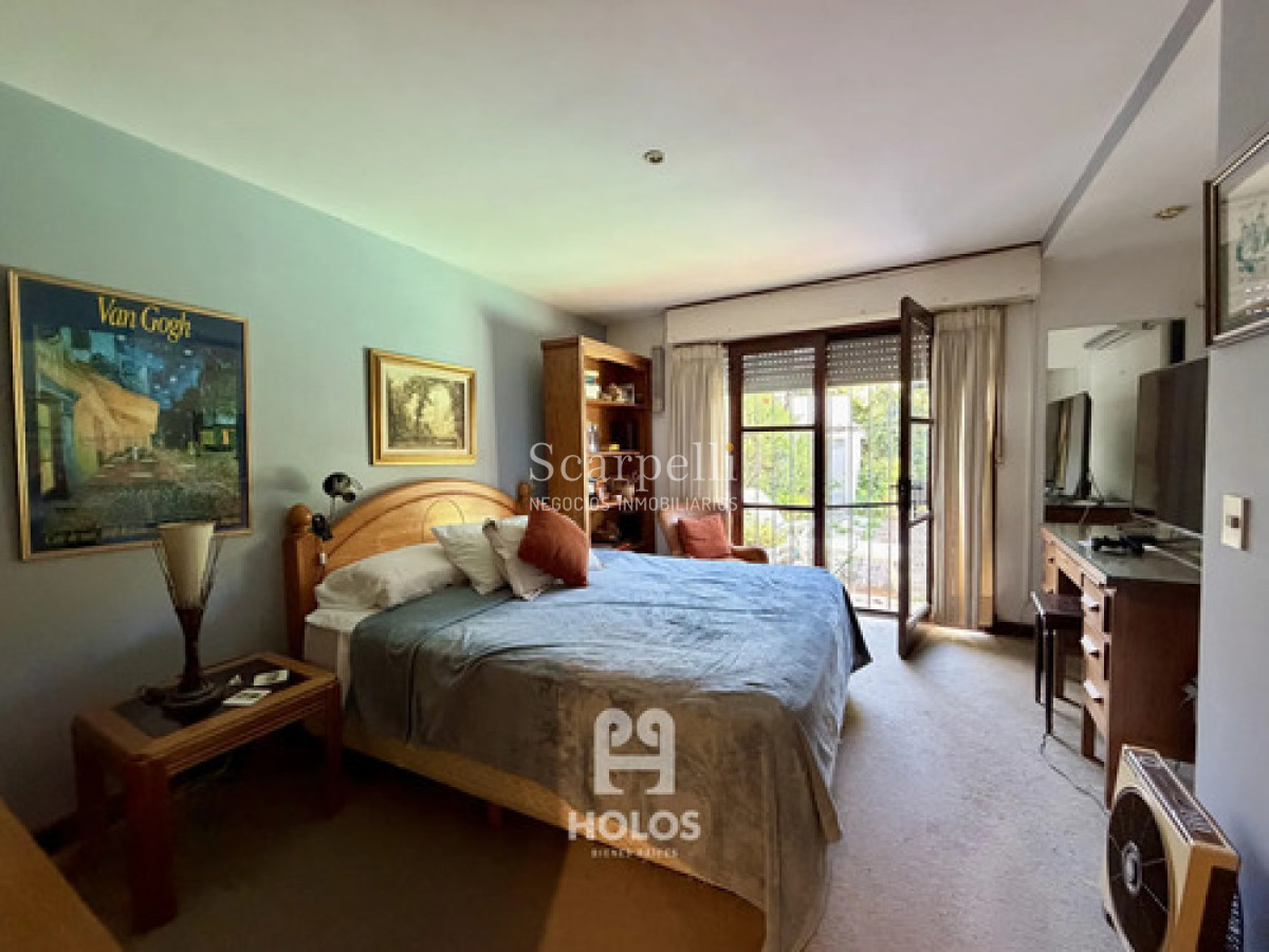 Casa ID.50659 - Carrasco en su mejor Entorno: Casa 4 Dormitorios Piscina Barbacoa Servicio A Dos Cuadras De La Rambla Toda en 1 planta