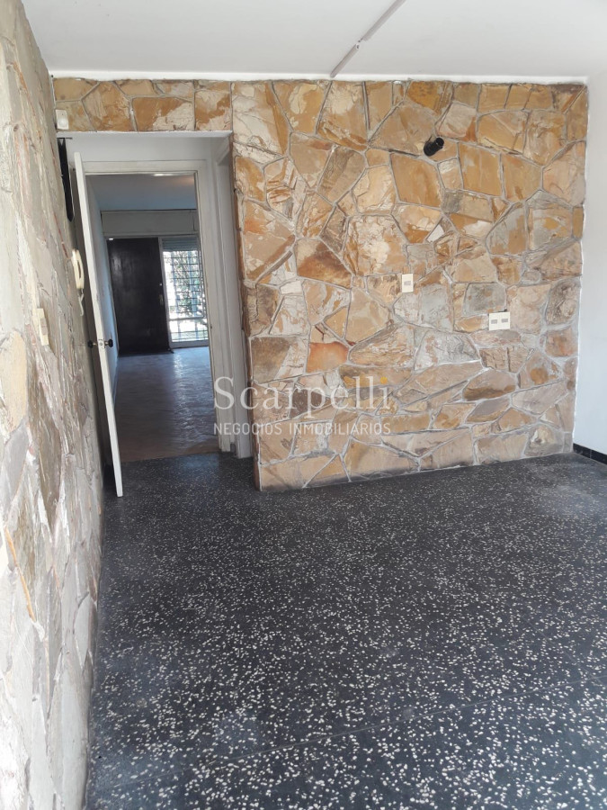Casa ID.8448 - Rambla Carrasco Duplex con estupenda vista: 2 dormitorios, fondito con parrillero y garage