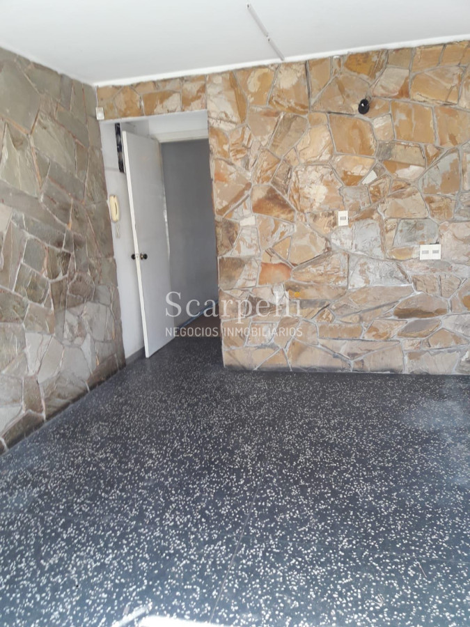 Casa ID.8448 - Rambla Carrasco Duplex con estupenda vista: 2 dormitorios, fondito con parrillero y garage
