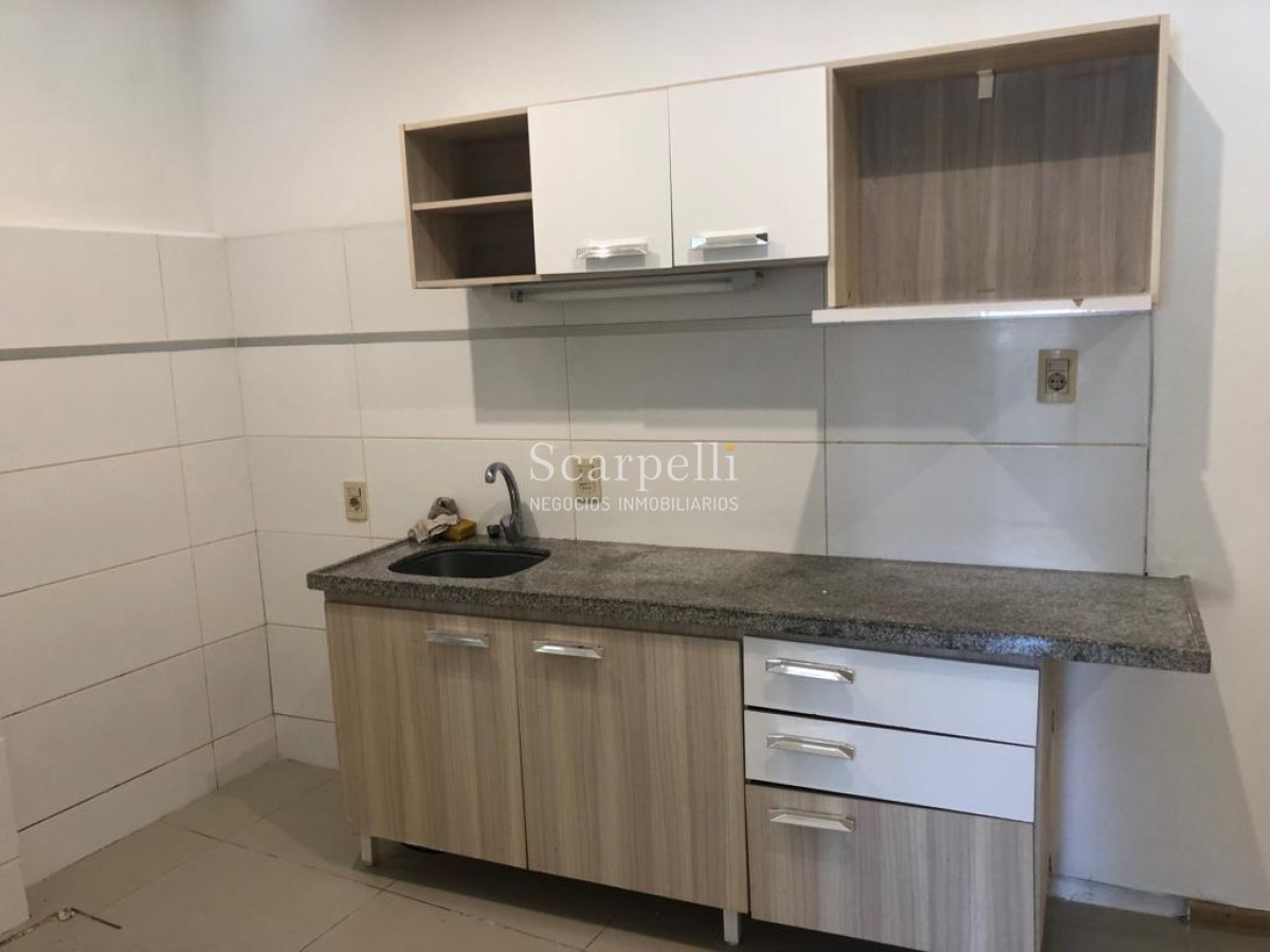 Casa ID.8637 - ALQUILER CASA PUNTA GORDA CENTRICA 2 DORM Y JARDÍN CON LUGAR PARA COCHE