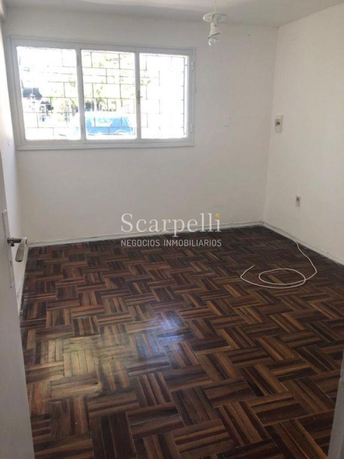Casa ID.8637 - ALQUILER CASA PUNTA GORDA CENTRICA 2 DORM Y JARDÍN CON LUGAR PARA COCHE