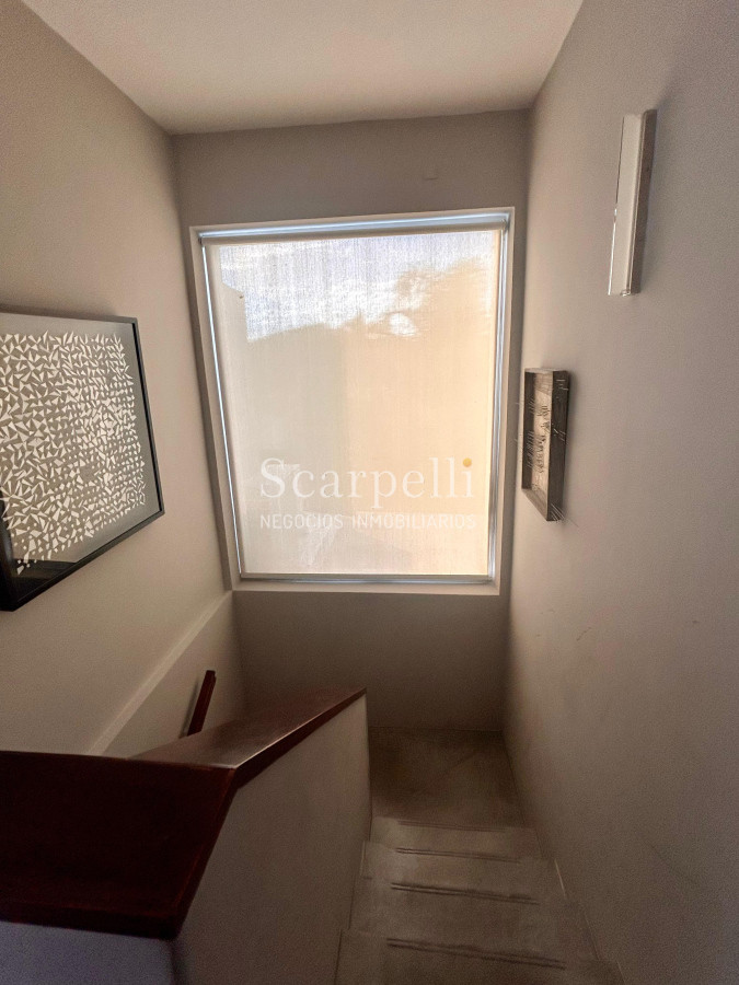 Casa ID.50400 - Estilo Colonial Parque Miramar Impecable 4 dormitorios suite Barbacoa Piscina Climatizada
