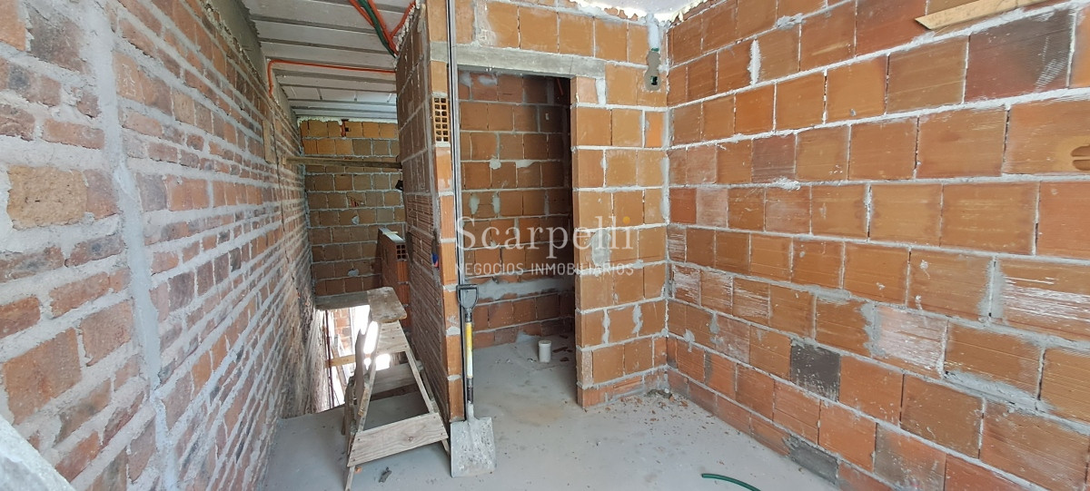 Casa ID.63 - VENTA CASA ESTRENAR BARRIO PARQUE II 4 DORMITORIOS EN SUITE