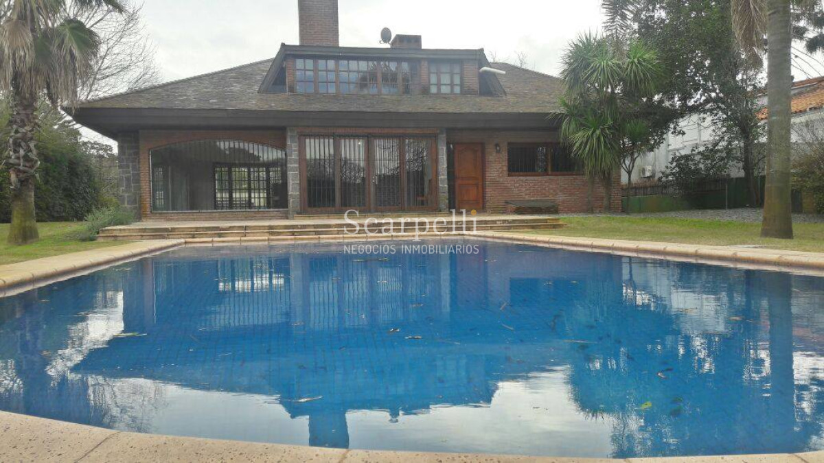 Casa ID.9013 - Lieja y Gral. French. Importante Chalet