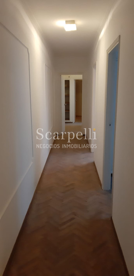 Casa ID.9522 - Casa muy cómoda  y con ambientes bien amplios + impresionante subsuelo de 80 m2 aprox.