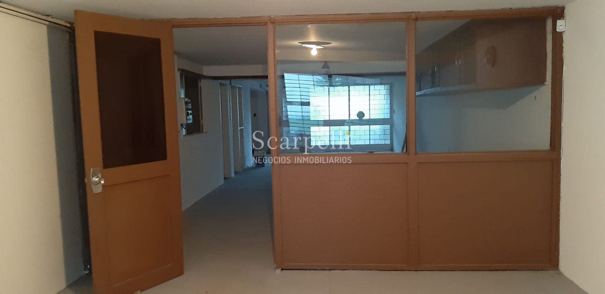 Casa ID.9522 - Casa muy cómoda  y con ambientes bien amplios + impresionante subsuelo de 80 m2 aprox.