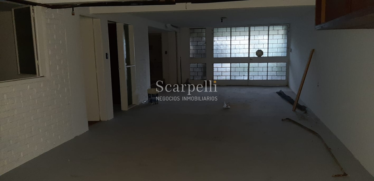 Casa ID.9522 - Casa muy cómoda  y con ambientes bien amplios + impresionante subsuelo de 80 m2 aprox.