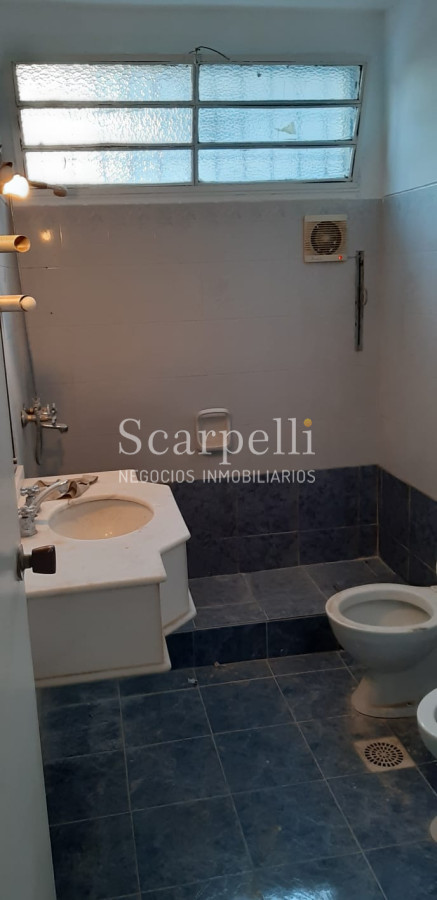 Casa ID.9522 - Casa muy cómoda  y con ambientes bien amplios + impresionante subsuelo de 80 m2 aprox.