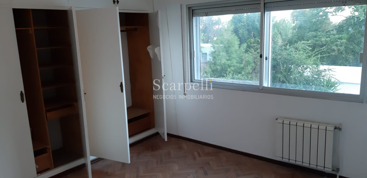 Casa ID.9522 - Casa muy cómoda  y con ambientes bien amplios + impresionante subsuelo de 80 m2 aprox.