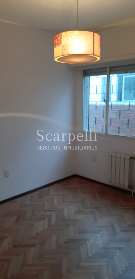 Casa ID.9522 - Casa muy cómoda  y con ambientes bien amplios + impresionante subsuelo de 80 m2 aprox.