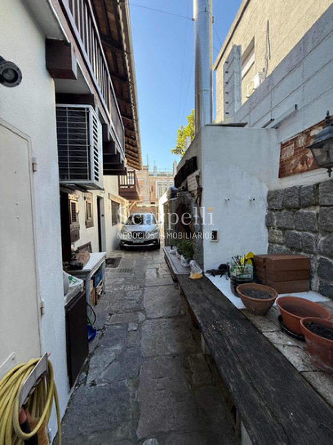 Casa ID.50449 - Excepcional Casa Venta Pocitos Prox. Bvar Artigas Y Bvar España