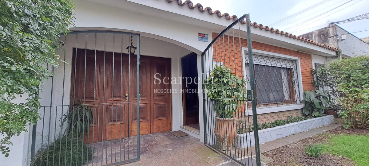 Casa ID.50344 - VENTA CASA BUCEO IDEAL 2 FAMILIAS CHALET CLÁSICO TEJAS COLONIALES SOLIDA CONSTRUCCIÓN