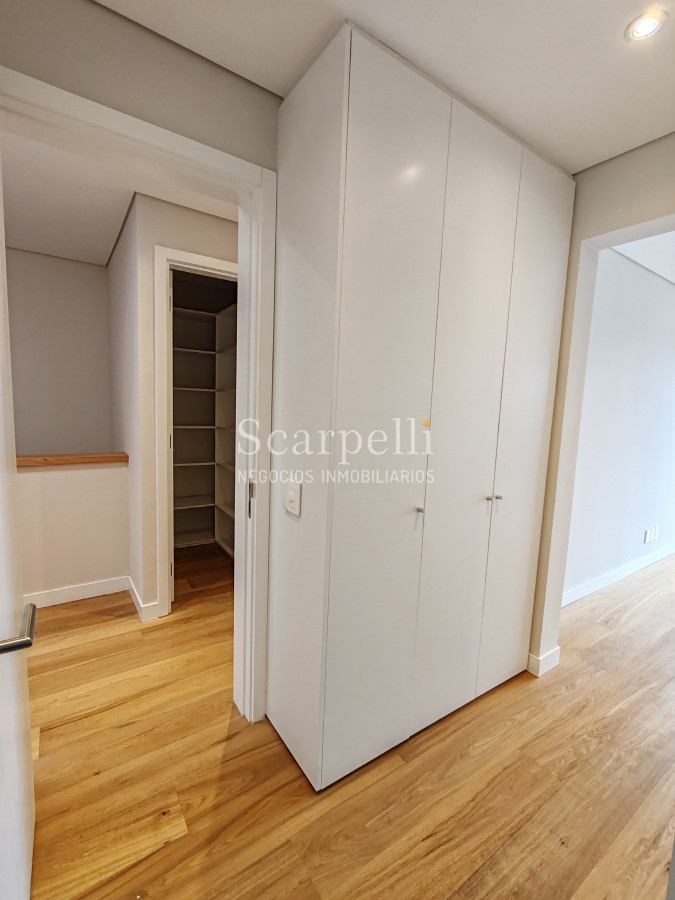 Casa ID.48909 - Estrene Con Renta Segura desde Octubre 2025 Barrio Parque II con Centro Comercial a escasos 380 mts.