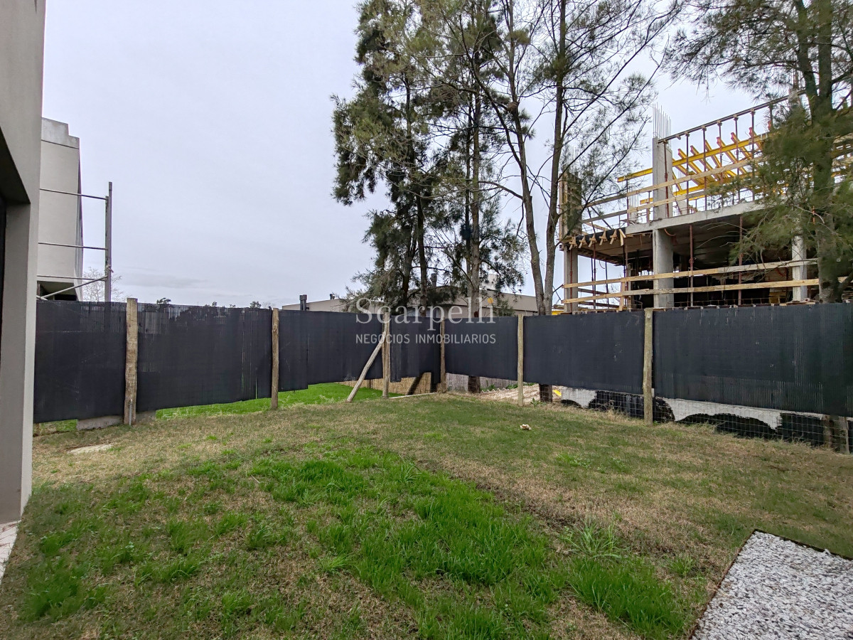 Casa ID.48909 - Estrene Con Renta Segura desde Octubre 2025 Barrio Parque II con Centro Comercial a escasos 380 mts.