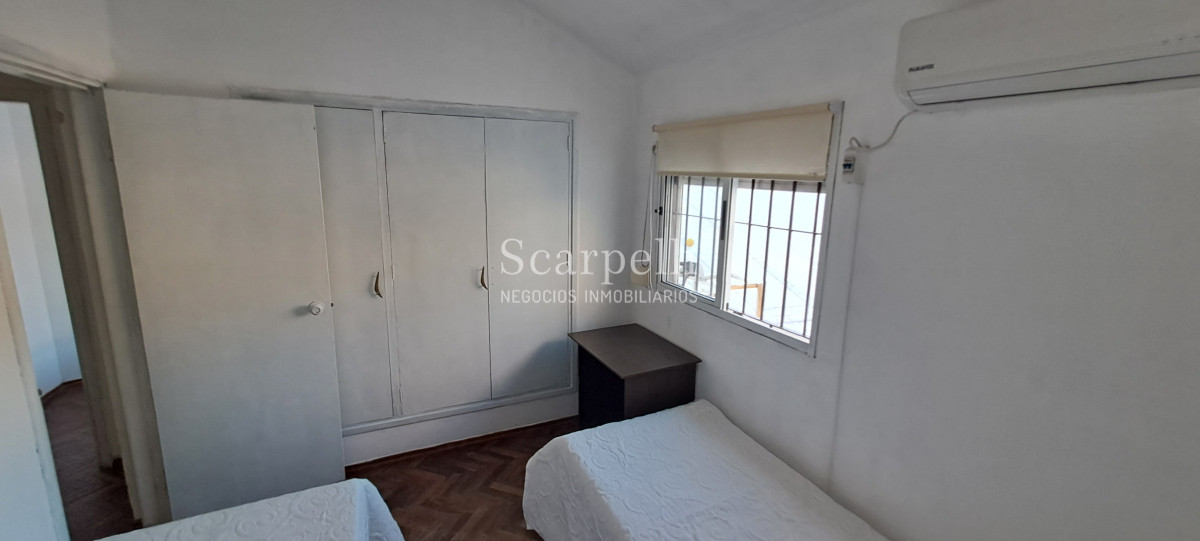 Casa ID.50359 - Venta Casa Carrasco Arocena próximo 2 o 3 dorm 3 baños Amplio Patio con parrillero