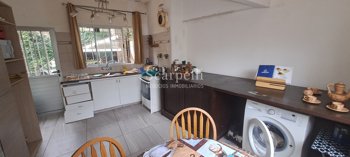 Casa ID.13251 - Venta 2 Casas Carrasco con Renta Blanes Viale proximo Bolivia y Plaza Thays