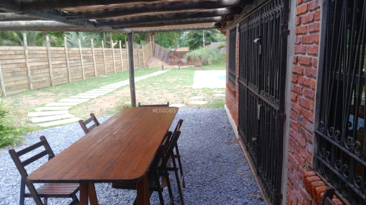 Casa ID.28732 - Parada 31 Pinares Pque. Mancebo & Cno La Laguna al Sur: Gran Solar con  Sensacional Quincho +Barbacoa +Piscina muy próximo a la Playa.-