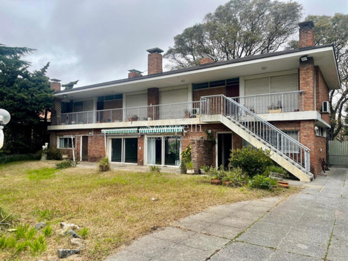 Casa ID.50479 - Alquiler De Gran Casa Sobre Av. Bolivia, Ideal Empresa Residencialprendimiento