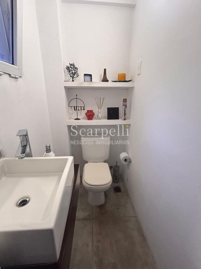 Casa ID.50400 - Estilo Colonial Parque Miramar Impecable 4 dormitorios suite Barbacoa Piscina Climatizada