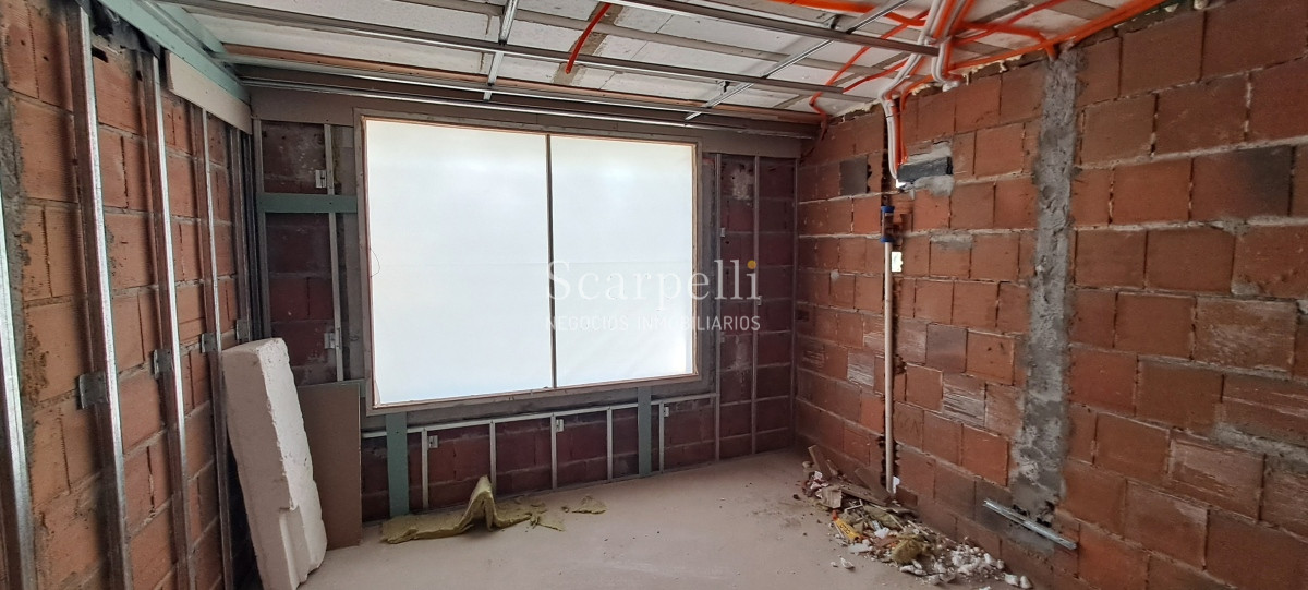 Casa ID.63 - VENTA CASA ESTRENAR BARRIO PARQUE II 4 DORMITORIOS EN SUITE