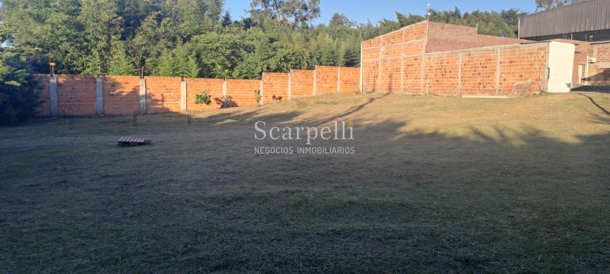 Casa ID.50378 - Importante padrón esquinero en Santana do Livramento con casi 2200 m2 Ideal Salón de Fiestas o emprendimiento Inmobiliario
