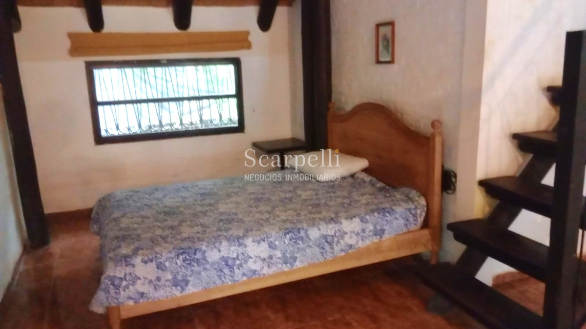 Casa ID.28732 - Parada 31 Pinares Pque. Mancebo & Cno La Laguna al Sur: Gran Solar con  Sensacional Quincho +Barbacoa +Piscina muy próximo a la Playa.-