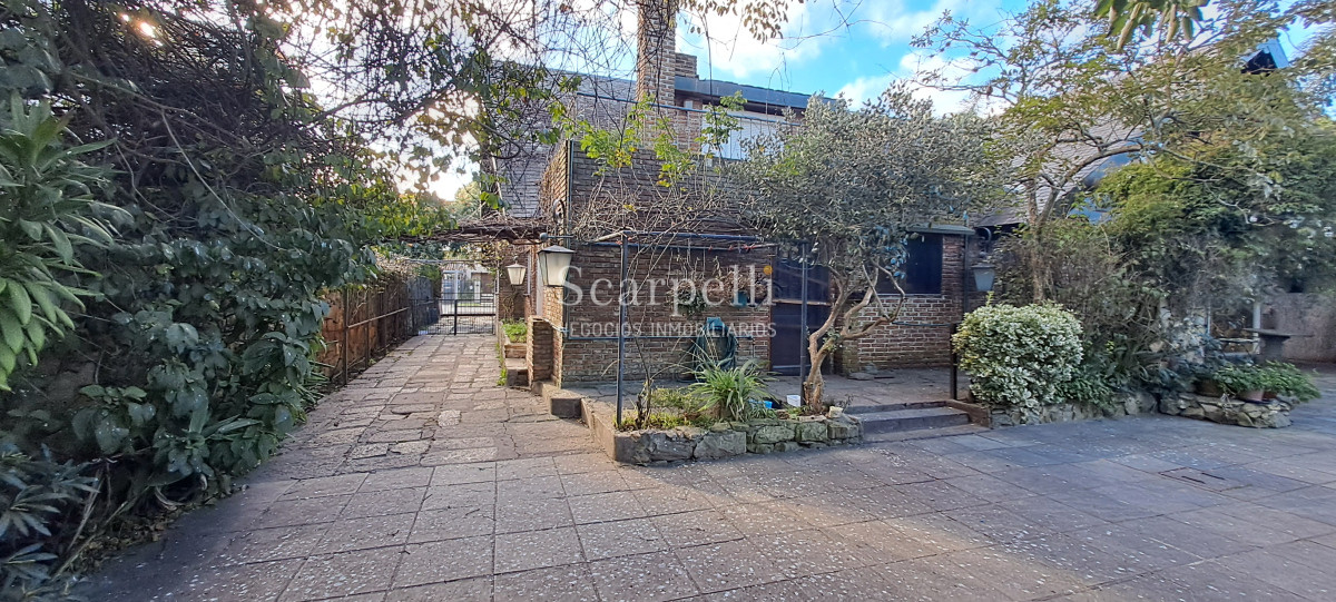 Casa ID.74 - VENTA CARRASCO IMPORTANTE RESIDENCIA 40 MTS FRENTE