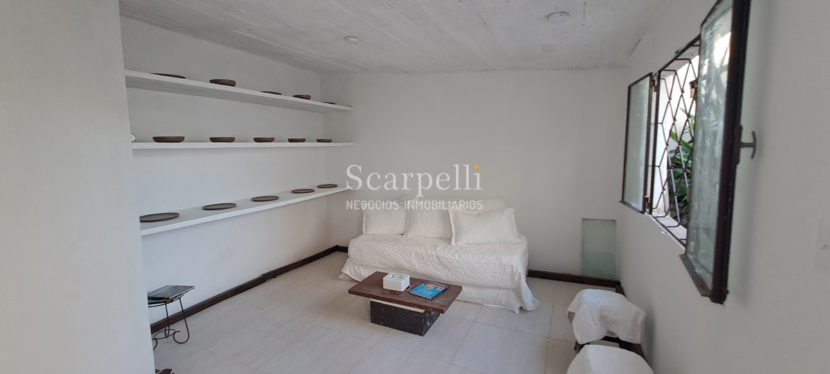 Casa ID.50359 - Venta Casa Carrasco Arocena próximo 2 o 3 dorm 3 baños Amplio Patio con parrillero