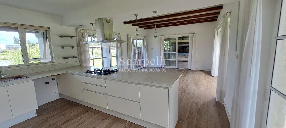 Casa ID.50371 - ALQUILER VENTA COLINAS DE CARRASCO PISCINA BARBACOA GRAN RESIDENCIA  SERVICIO 