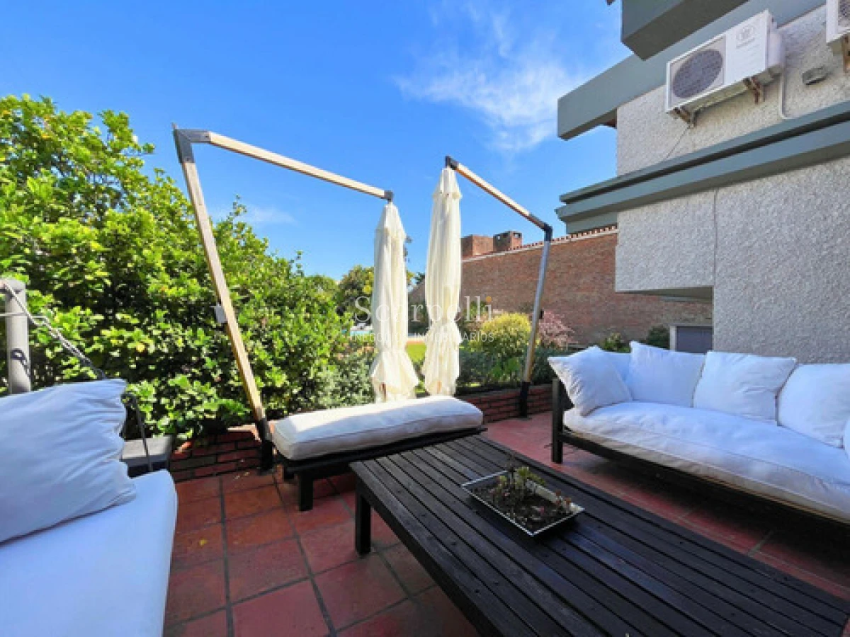 Casa ID.50502 - Arquitectura de Diseño Eladio Dieste Punta Gorda 4 Dormitorios + Piscina 