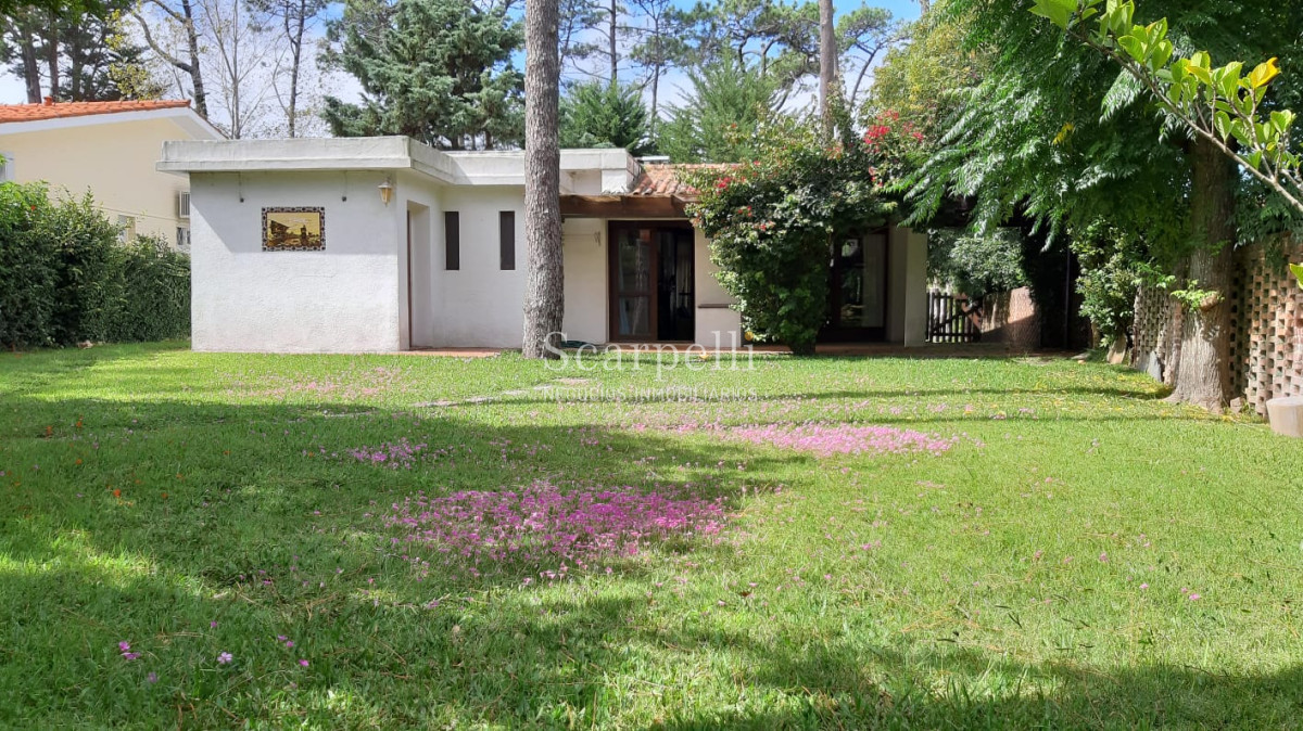 Casa ID.10170 - Mar del Plata y Necochea. San Rafael. Muy próxima al mayor emprendimiento inmobiliario de Sud-américa.-