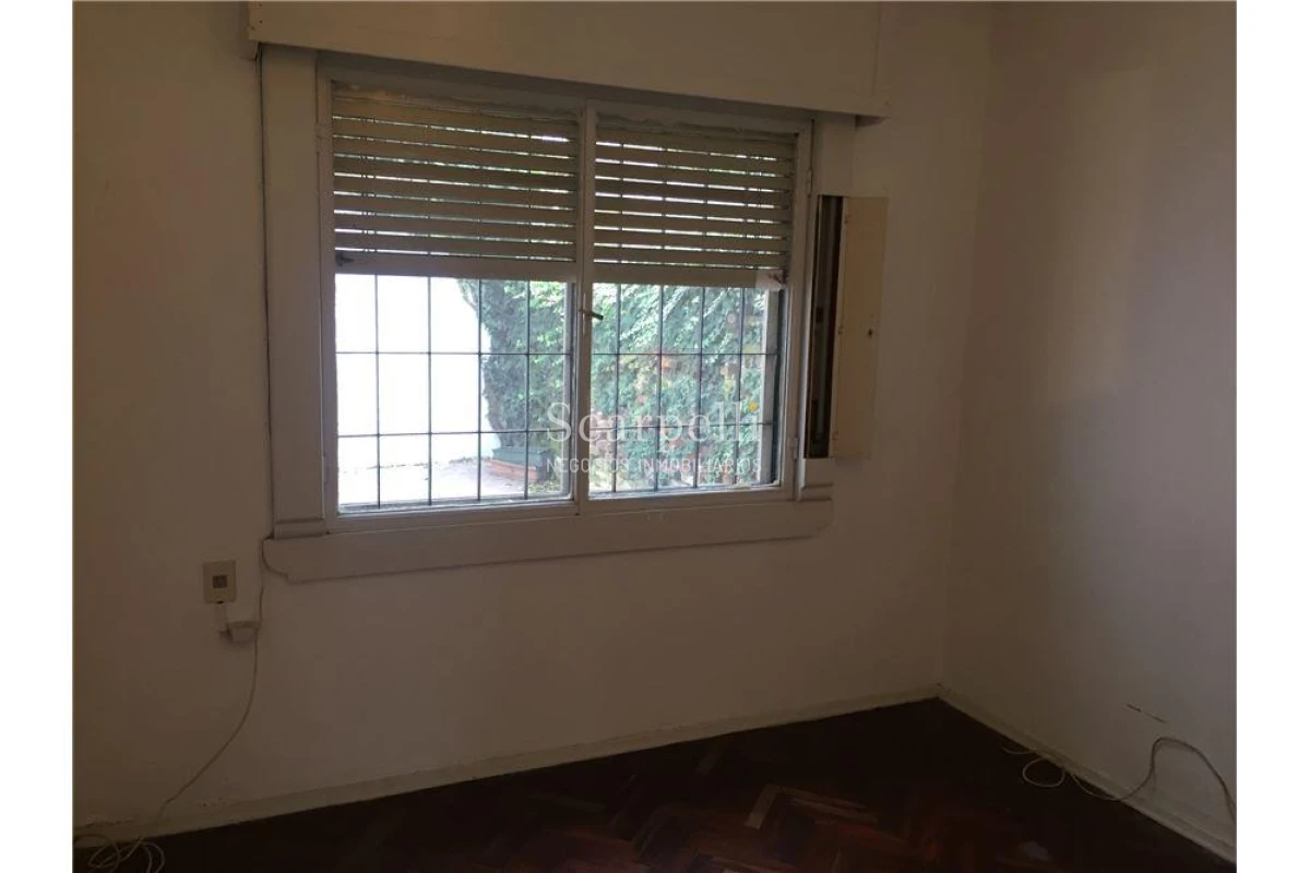 Casa ID.13251 - Venta 2 Casas Carrasco con Renta Blanes Viale proximo Bolivia y Plaza Thays
