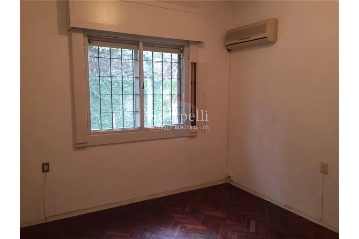 Casa ID.13251 - Venta 2 Casas Carrasco con Renta Blanes Viale proximo Bolivia y Plaza Thays
