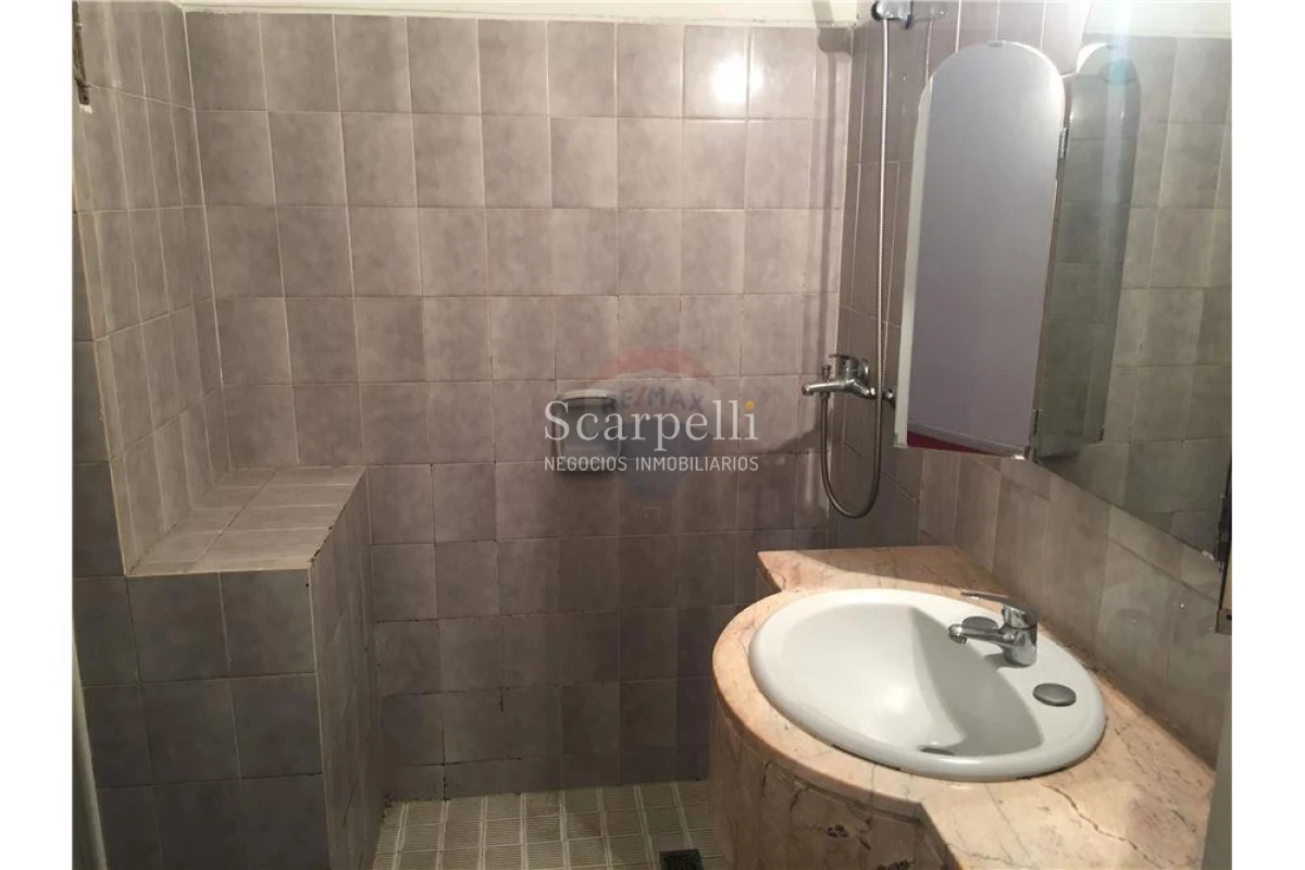 Casa ID.13251 - Venta 2 Casas Carrasco con Renta Blanes Viale proximo Bolivia y Plaza Thays
