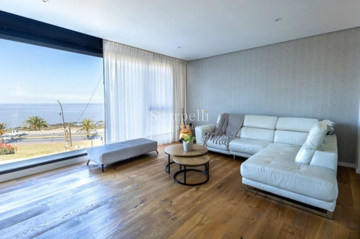 Casa ID.50491 - Venta Casa Tres Dormitorios Rambla De Punta Gorda con increíble vista y mucha luz