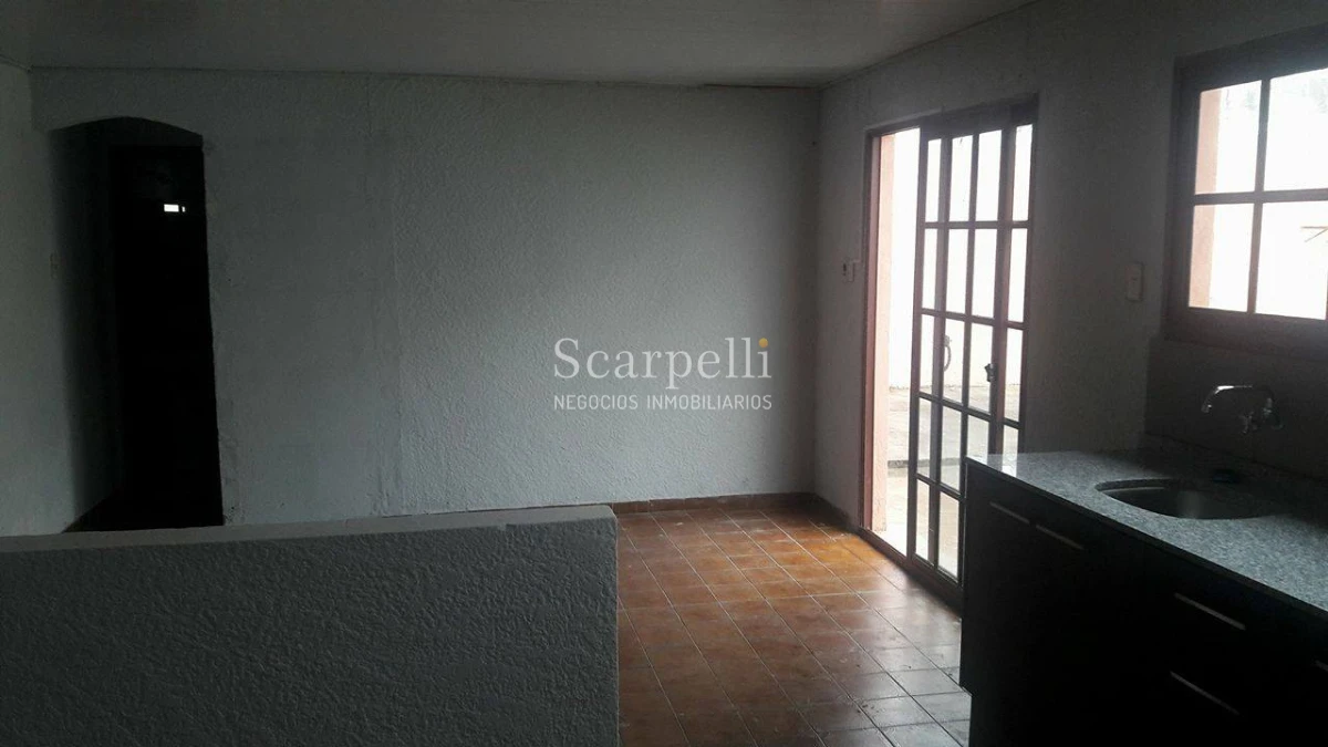 Casa ID.19164 - Ideal 2 familias o Edificio en Altura.  Buen fondo & Barbacoa Montevideo Shopping Próx.