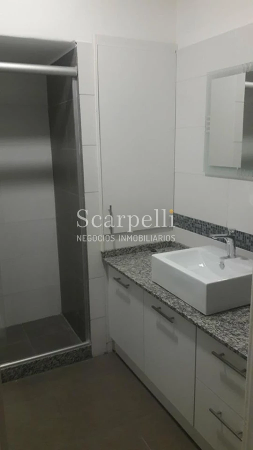 Casa ID.19164 - Ideal 2 familias o Edificio en Altura.  Buen fondo & Barbacoa Montevideo Shopping Próx.