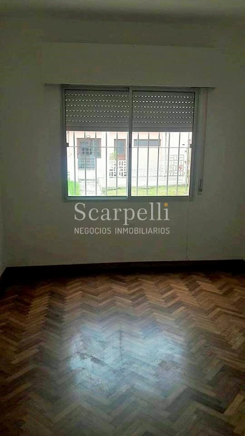 Casa ID.19164 - Ideal 2 familias o Edificio en Altura.  Buen fondo & Barbacoa Montevideo Shopping Próx.