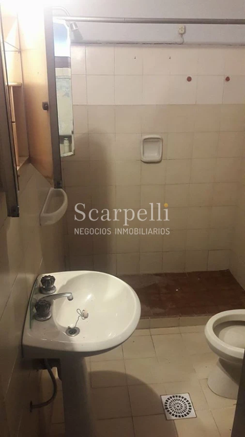 Casa ID.19164 - Ideal 2 familias o Edificio en Altura.  Buen fondo & Barbacoa Montevideo Shopping Próx.