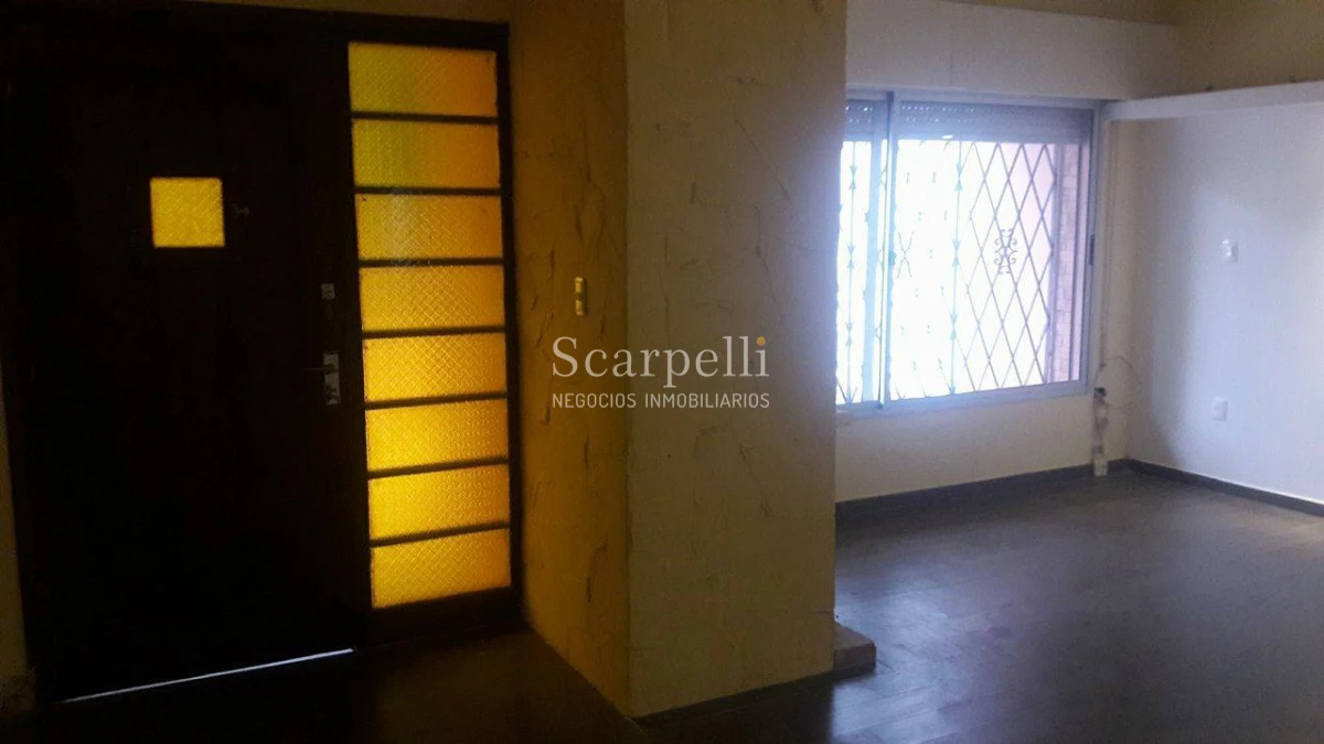 Casa ID.19164 - Ideal 2 familias o Edificio en Altura.  Buen fondo & Barbacoa Montevideo Shopping Próx.