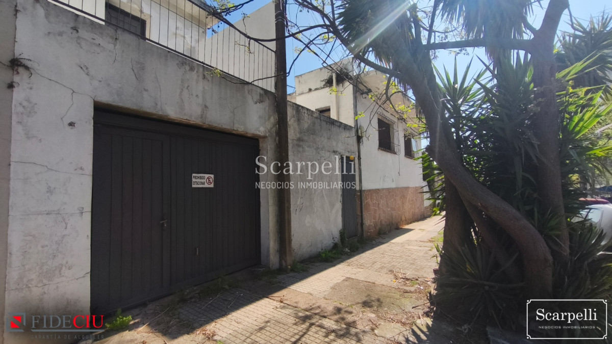 Casa ID.50482 - Amplia propiedad en buena esquina