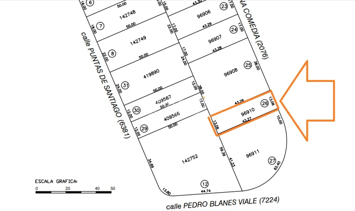 Casa ID.22234 - Casona  en Carrasco - Céntrica - Muy Próxima a Av. Arocena - Hotel Casino Carrasco & Rambla.-