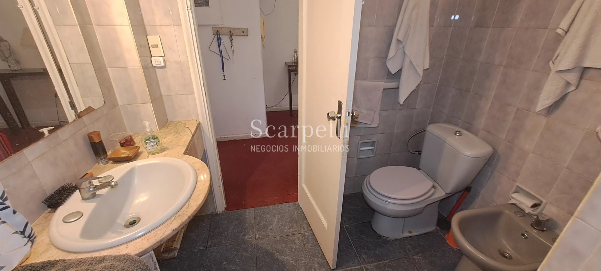 Casa ID.13251 - Venta 2 Casas Carrasco con Renta Blanes Viale proximo Bolivia y Plaza Thays