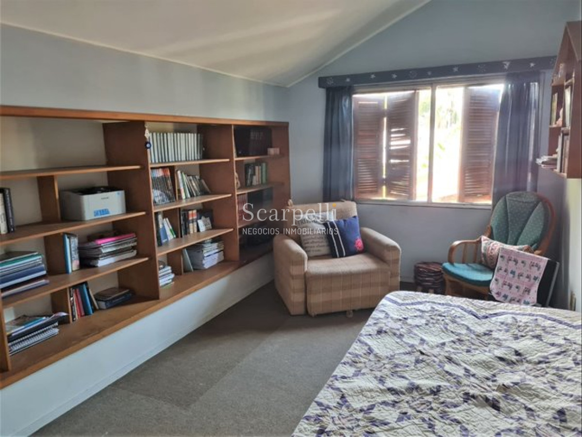 Casa ID.47 - Venta Casa Carrasco Sur 6 Dormitorios 5 Baños Piscina